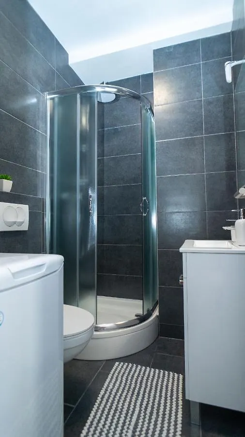 Apartments Annela Trogir 0*,