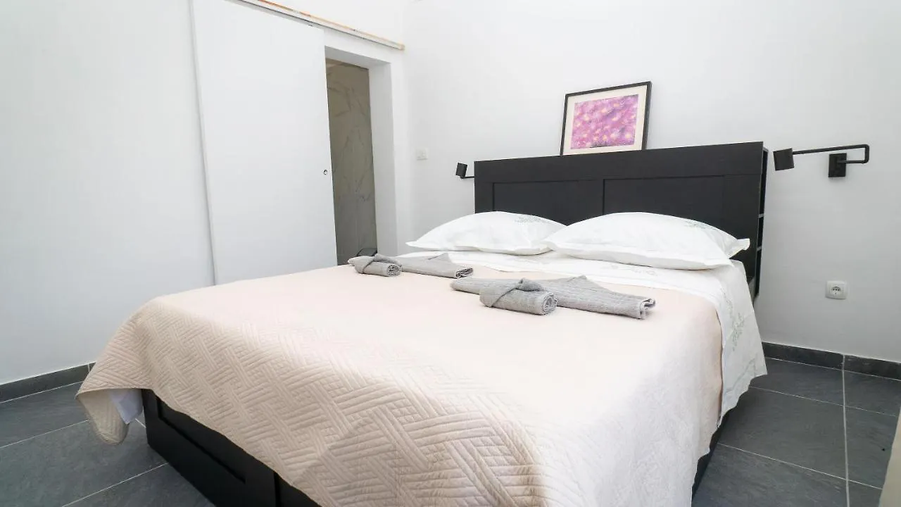 Apartments Annela Τρογκίρ Κροατία